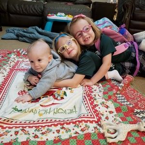 Meet your Posher, Elizabeth